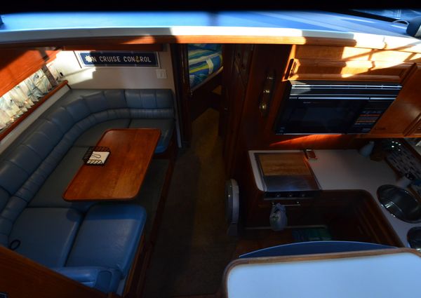 Carver 4207-AFT-CABIN-MOTORYACHT image