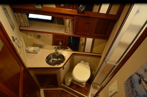 Carver 4207-AFT-CABIN-MOTORYACHT image