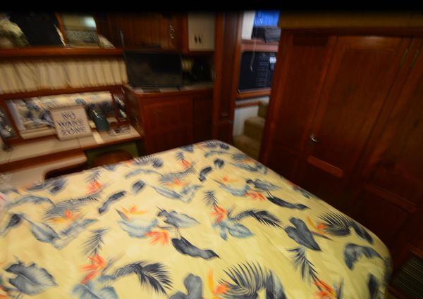 Carver 4207-AFT-CABIN-MOTORYACHT image