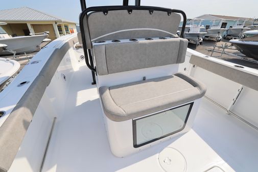 Sea-hunt GAMEFISH-27-FORWARD-SEATING image