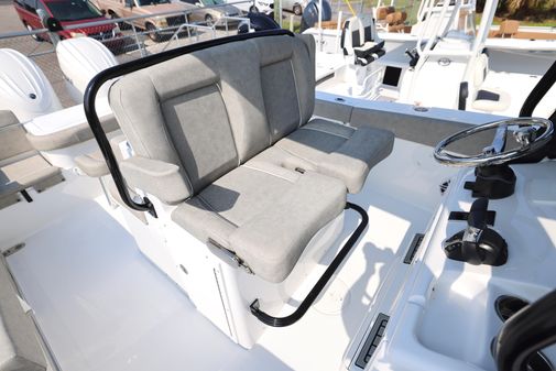 Sea-hunt GAMEFISH-27-FORWARD-SEATING image