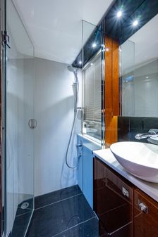 Princess 60 Fly image