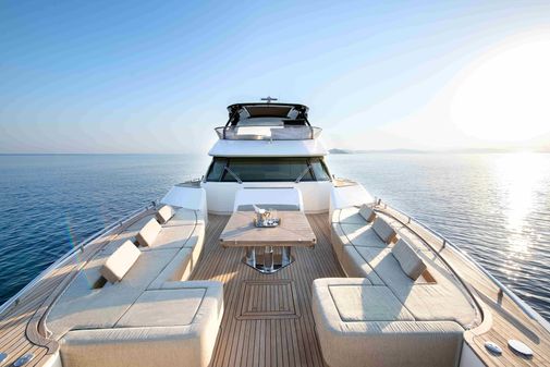 Monte Carlo Yachts MCY 86 image