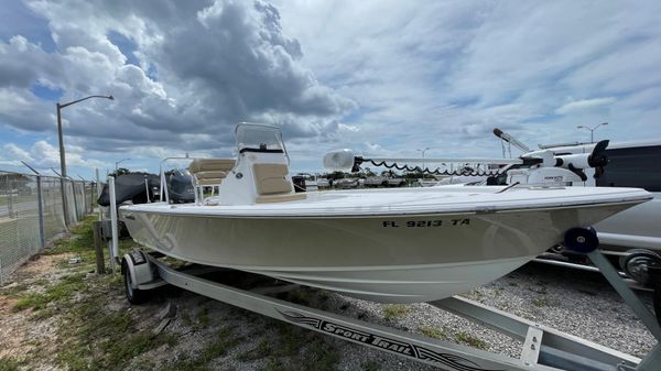 Sportsman Masters 207 Bay Boat