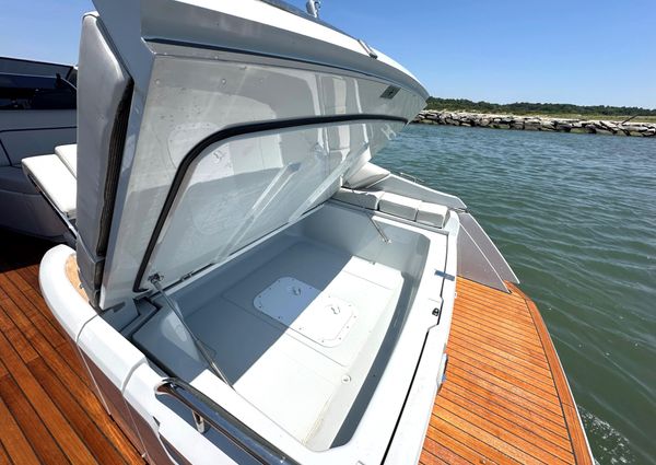 Fairline F//Line 33 image