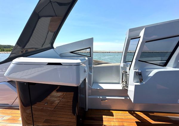 Fairline F//Line 33 image