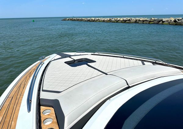 Fairline F//Line 33 image