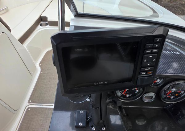 Bayliner VR4 Bowrider I/O image
