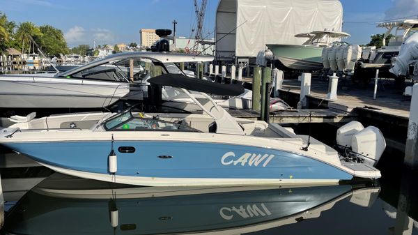 Sea Ray SDX 290 Outboard