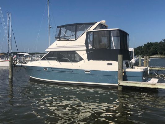 Bayliner 4087 Aft Cabin Motoryacht - main image