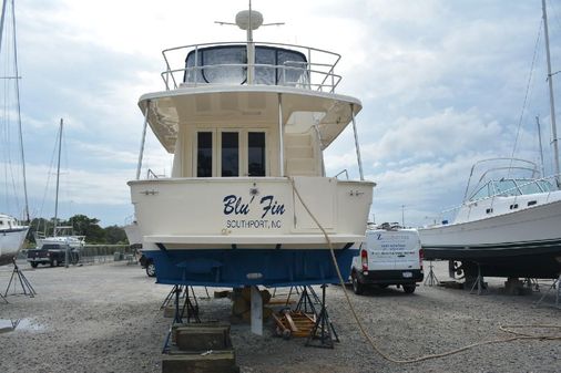 Mainship 400 Trawler image