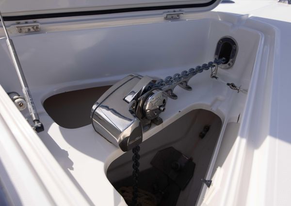 Jupiter 38 center console image