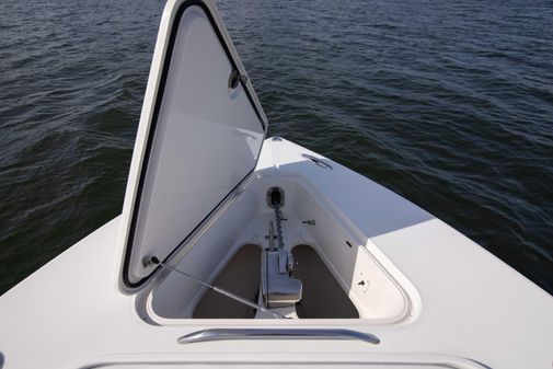 Jupiter 38 center console image