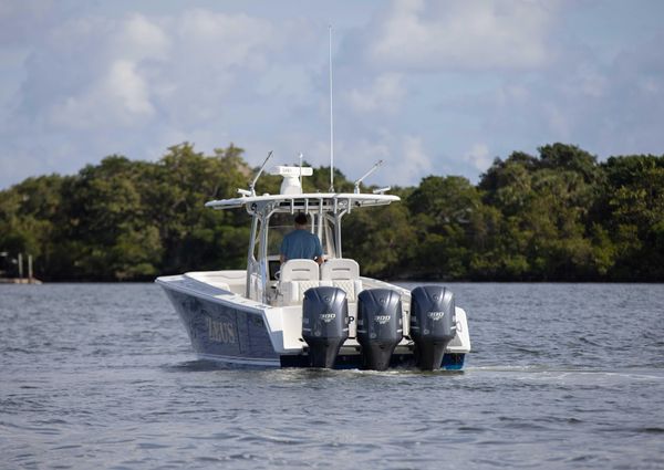 Jupiter 38 center console image