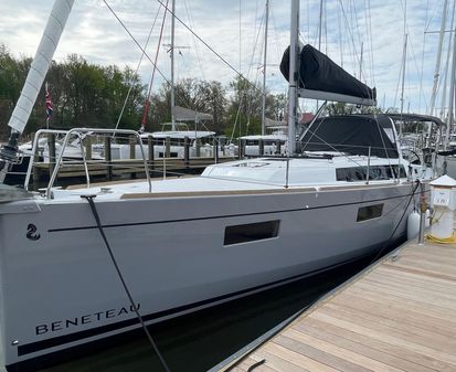 Beneteau Oceanis 38.1 image