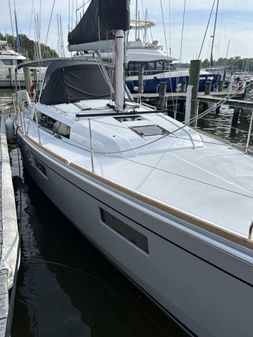 Beneteau Oceanis 38.1 image