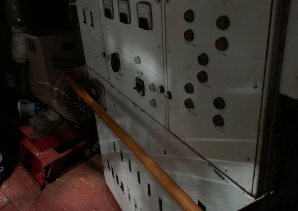 Tugboat CONVERTED-US-ARMY-STEEL-TUG image