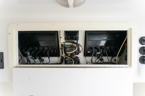 Invincible 39 Open Fisherman image