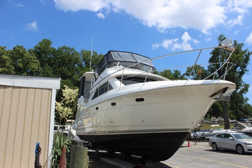 Cruisers Yachts 375 Motoryacht image