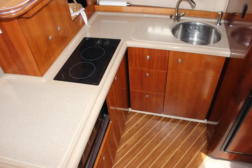 Cruisers Yachts 375 Motoryacht image