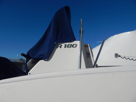 Robalo R180-CENTER-CONSOLE image