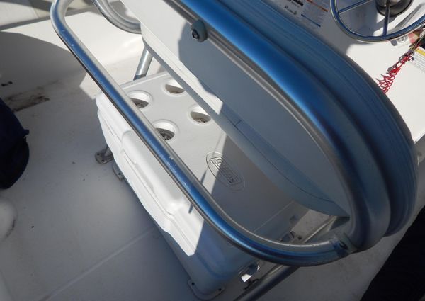 Robalo R180-CENTER-CONSOLE image