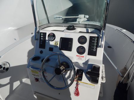 Robalo R180-CENTER-CONSOLE image