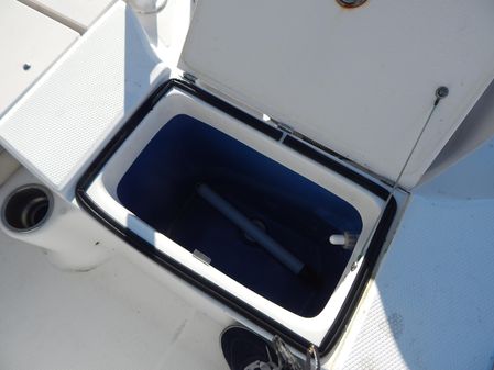 Robalo R180-CENTER-CONSOLE image