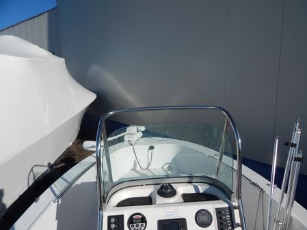 Robalo R180-CENTER-CONSOLE image