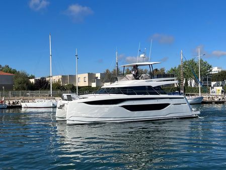 Beneteau M 48 image