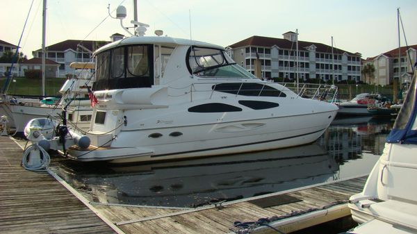 Cruisers 455 Express Motoryacht 