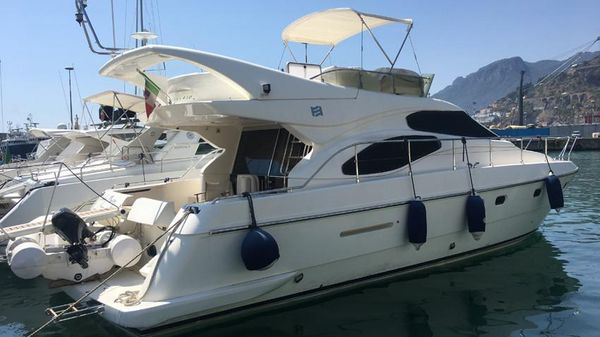 Ferretti Yachts 430 