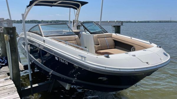 Sea Ray 270 Sundeck