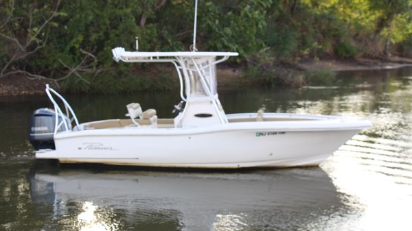 Pioneer 222 Sportfish 