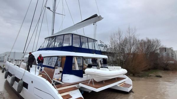 Lagoon 77