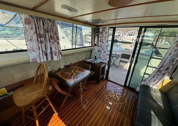 Mainship 34 image