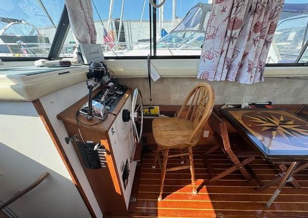 Mainship 34 image