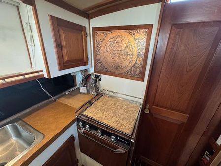 Mainship 34 image