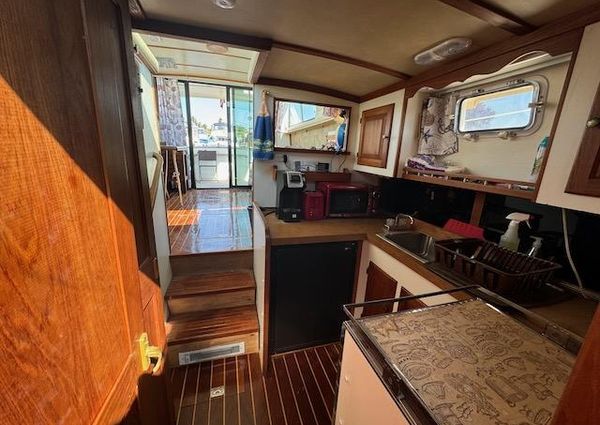 Mainship 34 image