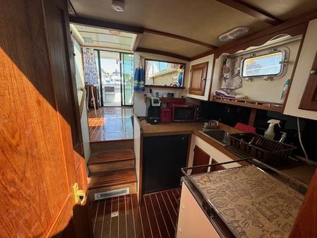 Mainship 34 image