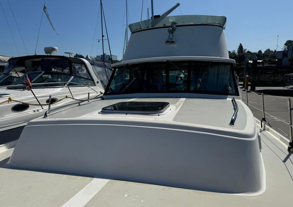 Mainship 34 image