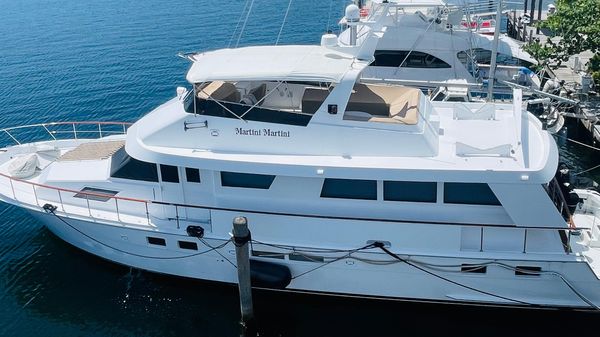 Hatteras Yacht Fish 