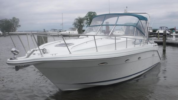 Rinker 300 Fiesta Vee 