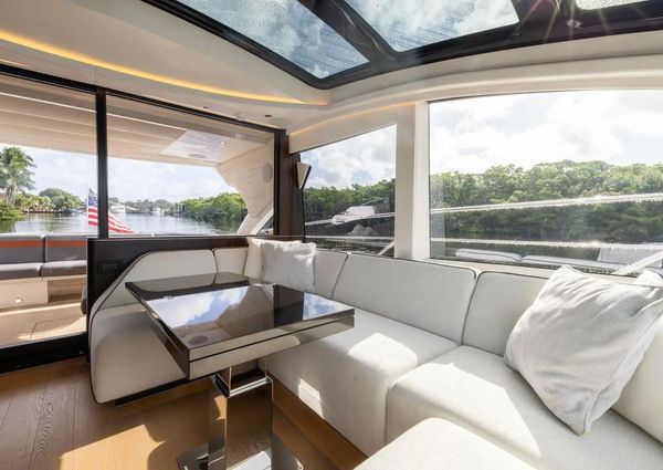 Sunseeker Predator 60 EVO image