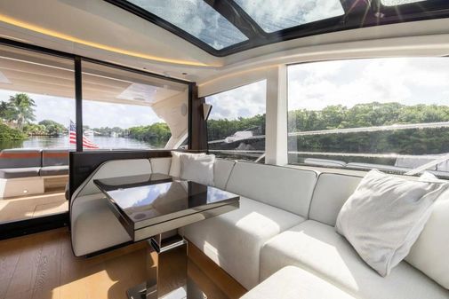 Sunseeker Predator 60 EVO image