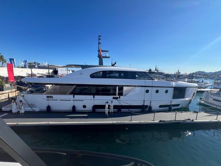 Azimut Magellano 30M image