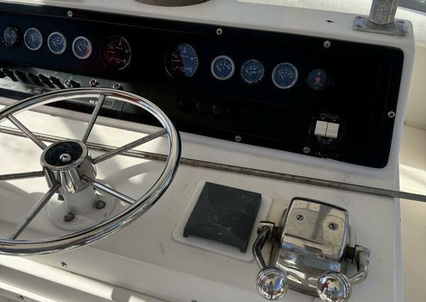 Bertram 385 Convertible image