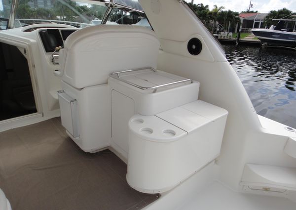 Sea Ray 370 image