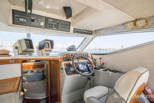 Sealine 310 Statesman image