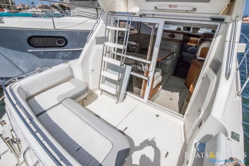 Sealine 310 Statesman image